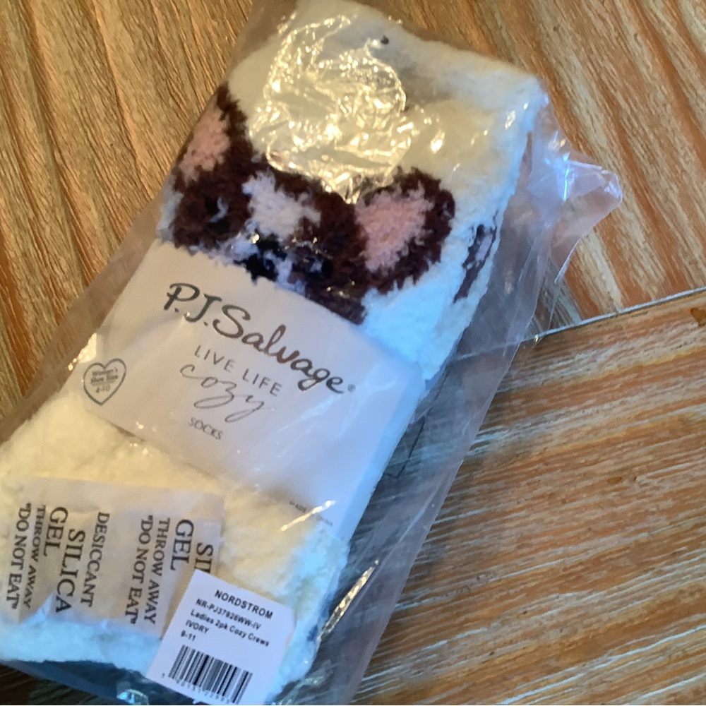 Cozy socks packaging